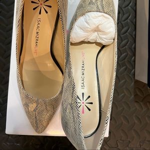 Isaac Mizrahi Jamie Leather Pumps